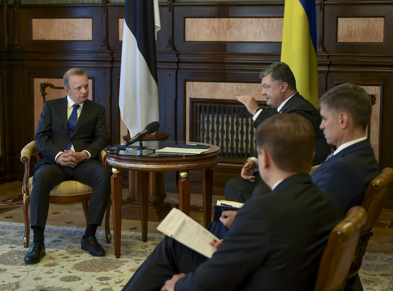 Порошенко прийняв вірчі грамоти у послів низки іноземних держав