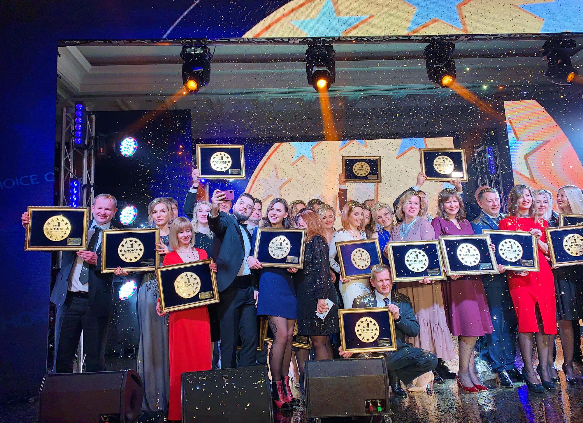 Украинские потребители выбрали Строительную группу "Синергия" лучшим застройщиком 2019 году в пригороде Киева в премии Выбор года!