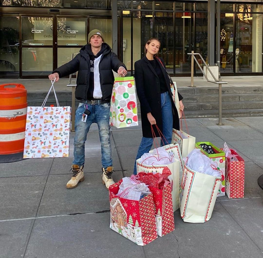 Зброя, хамство і проблеми з поліцією: 20-річний син Сінді Кроуфорд сколихнув мережу зухвалими витівками