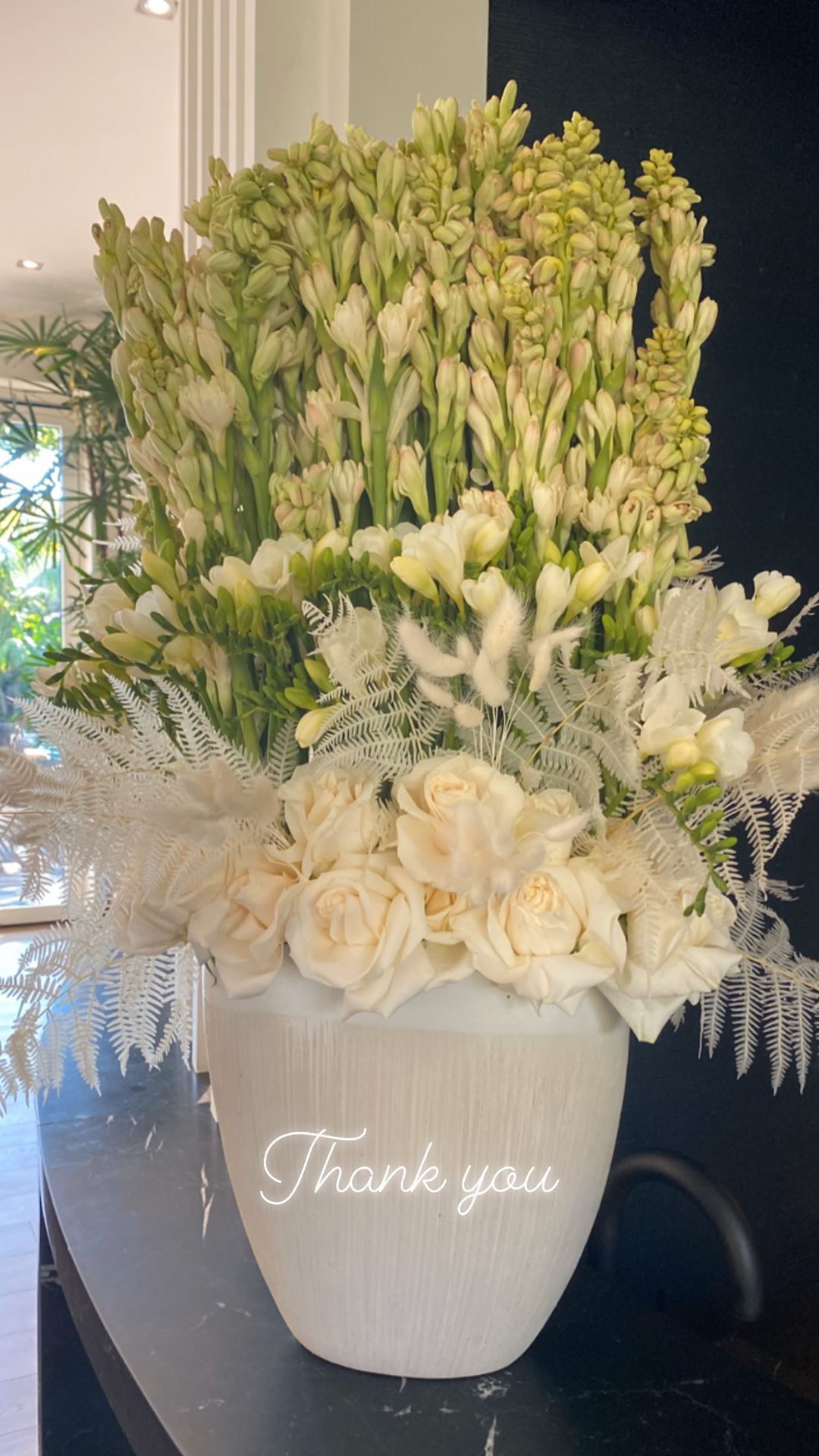 Ох вже ці ноги! 54-річна Сінді Кроуфорд захопила стрункою фігурою на відео в честь дня народження