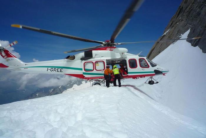 В Италии на горнолыжном курорте произошел сход лавины, трое погибших
