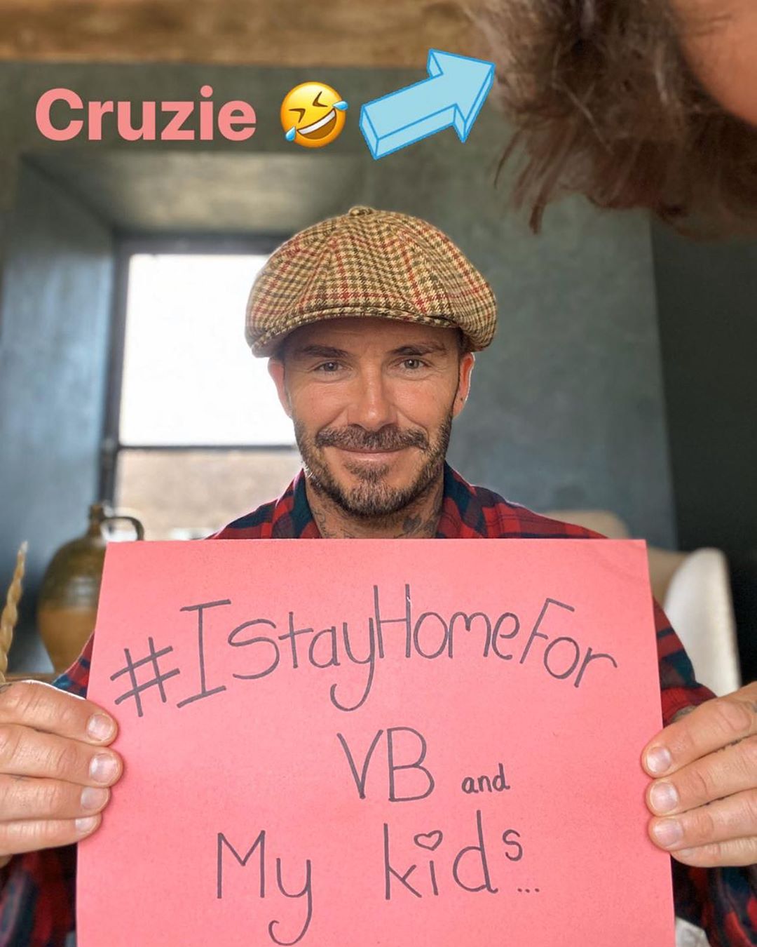 Милий наглядач: Вікторія Бекхем зворушила домашнім відео з 8-річною донькою і собакою Фіг