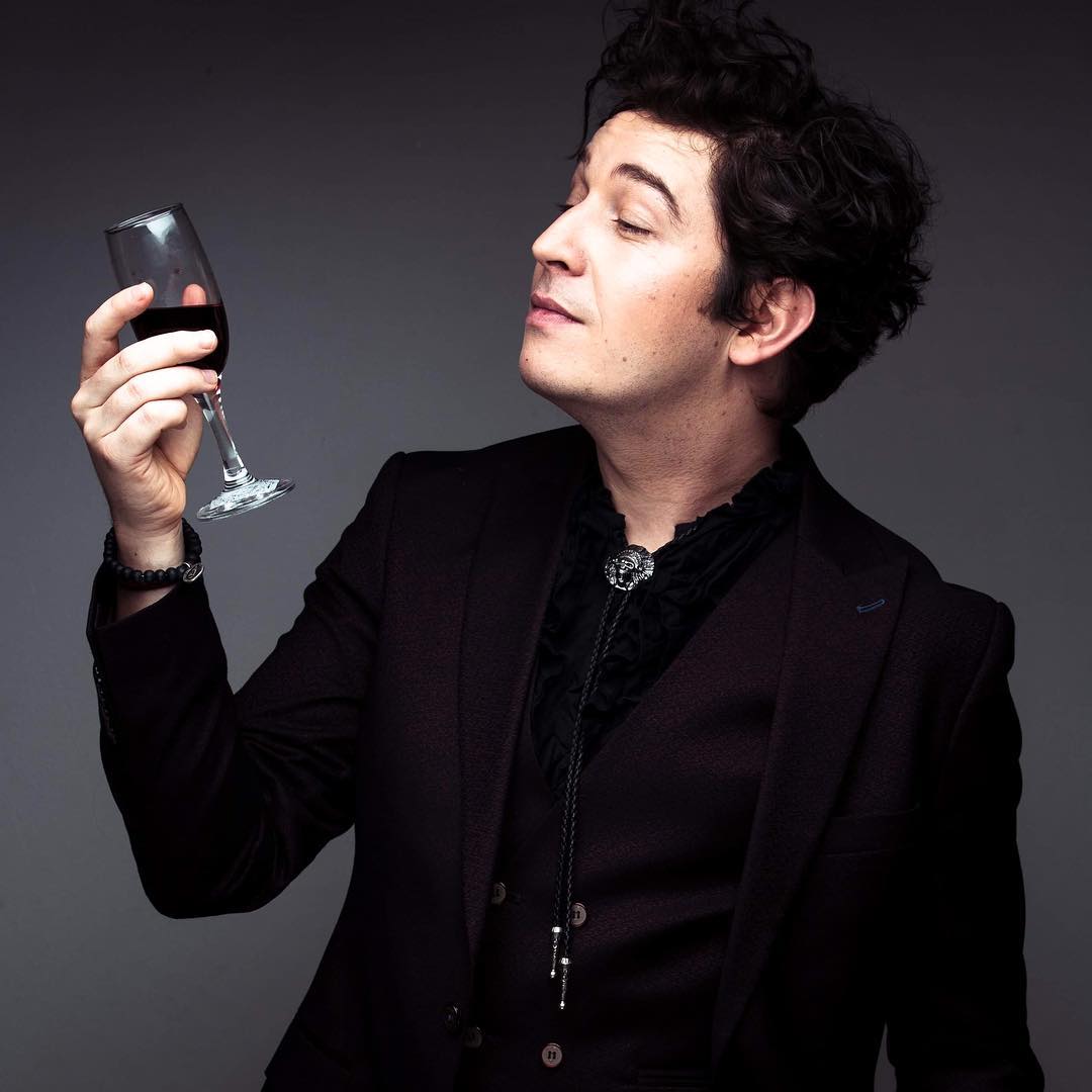 Фронтмен Pianoбой Дмитрий Шуров украсил обложку знаменитого глянца