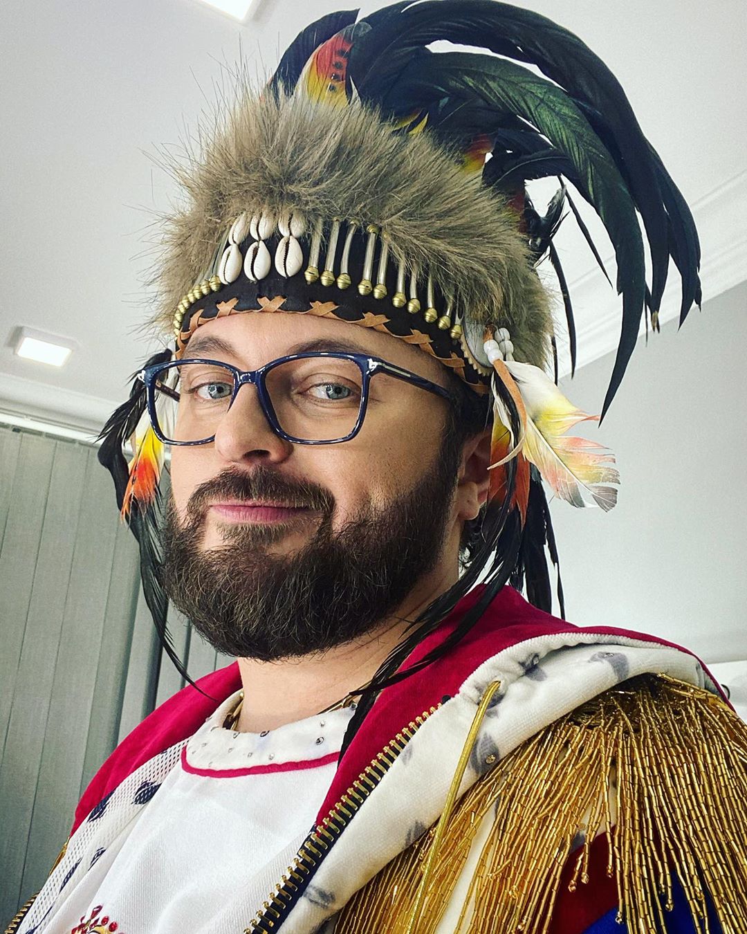 Поросенок, яйца и конфеты: DZIDZIO, Матвиенко и другие вспомнили, как работали за еду