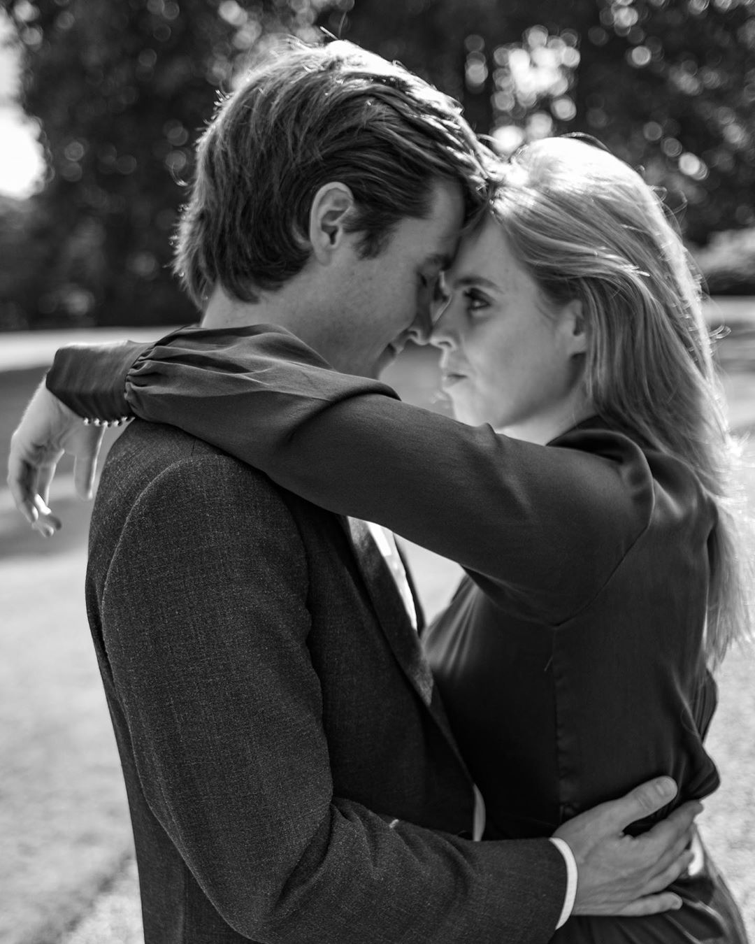 Елизавета II не захотела оплачивать свадьбу своей внучки: все подробности