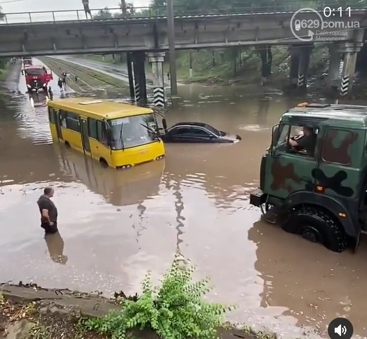 Мариуполь ушел под воду после сильного ливня: фото и видео стихии