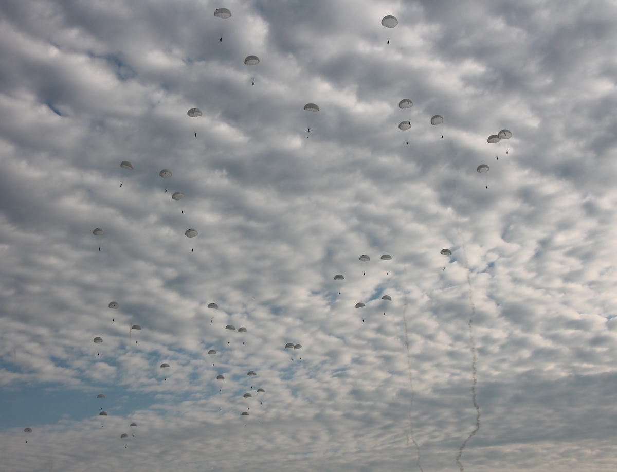 Украина провела масштабные учения по высадке воздушного десанта