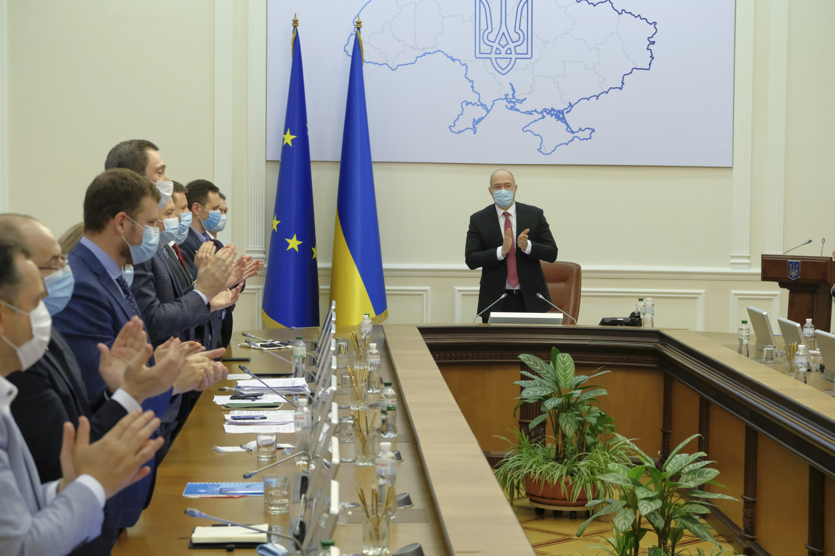 Відставки в Кабміні. Чому команда Зеленського звільняє трьох міністрів