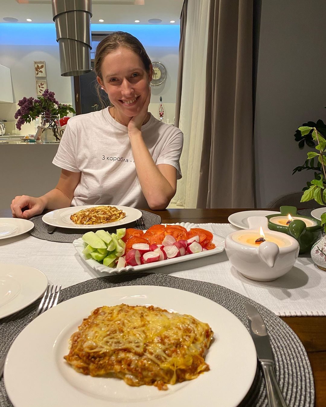 Як студентка: Юрій Горбунов показала красуню-дружину без макіяжу в домашній обстановці