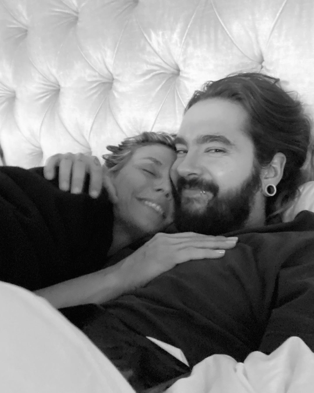 Стильний провал: Хайді Клум у сукні-шторі наштовхнула на думку про можливу вагітність