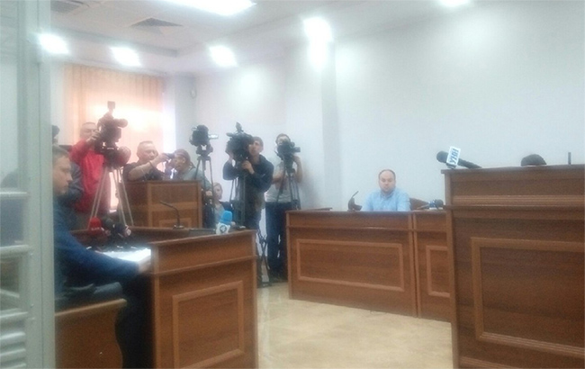Суд відмовив слідчому у арешті особистого майна родини Савченко