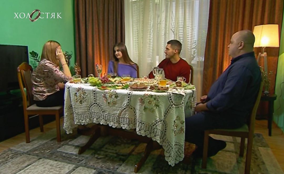 Холостяк 9: знайомство з батьками дівчат стало для Добриніна квестом