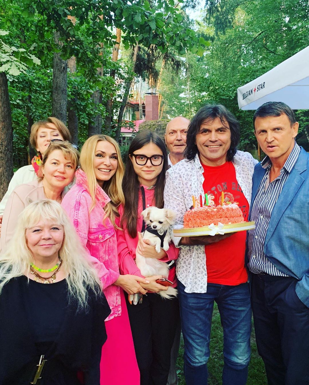 Чудова сім'я: Ольга Сумська поділилася душевними фото з дня народження чоловіка