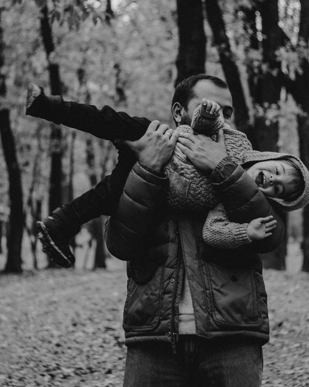 Джамала умилила нежными фото с мужем и сыном в осеннем лесу