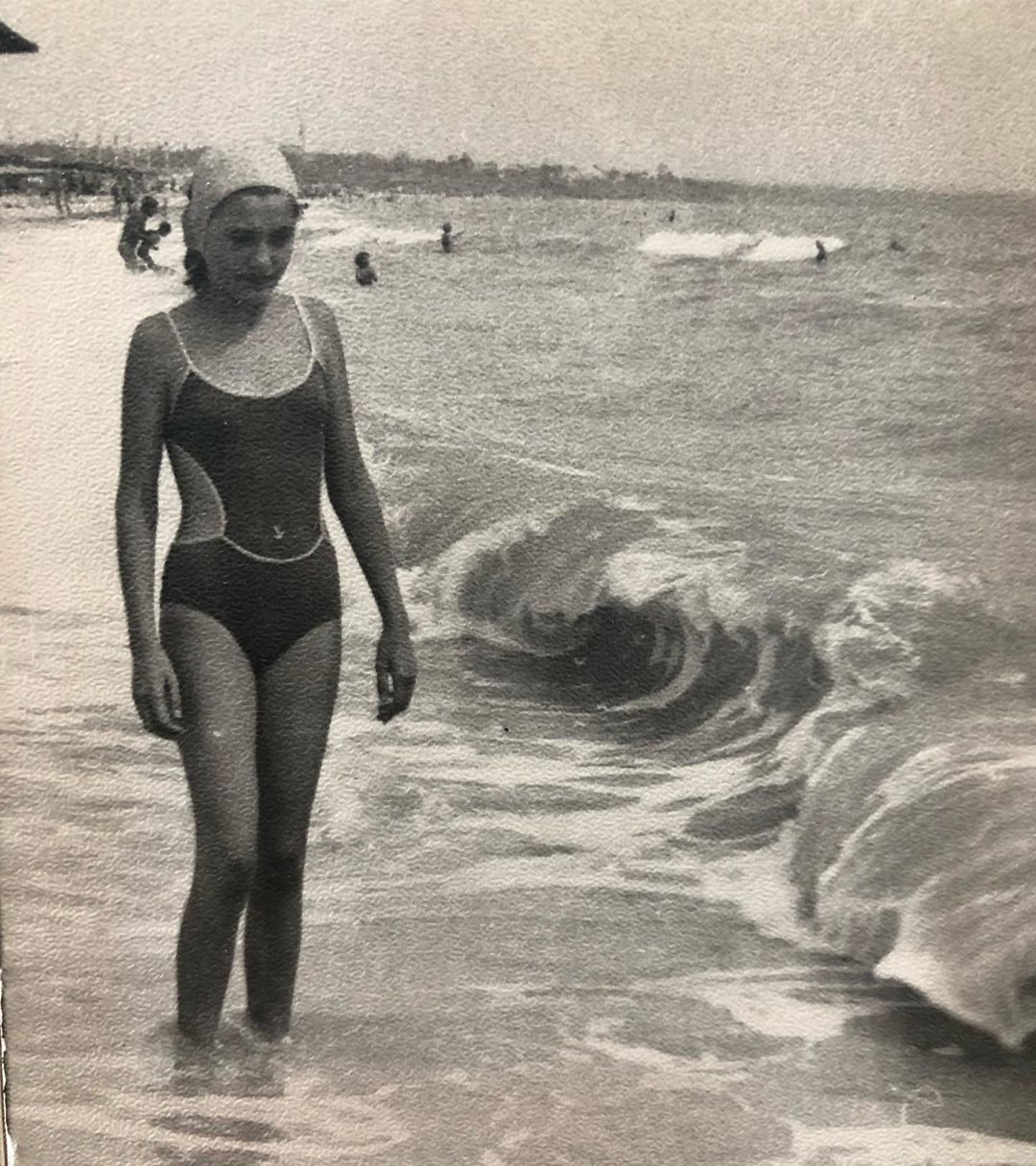 Ольга Сумская показала, как проводила каникулы в детстве: архивные фото