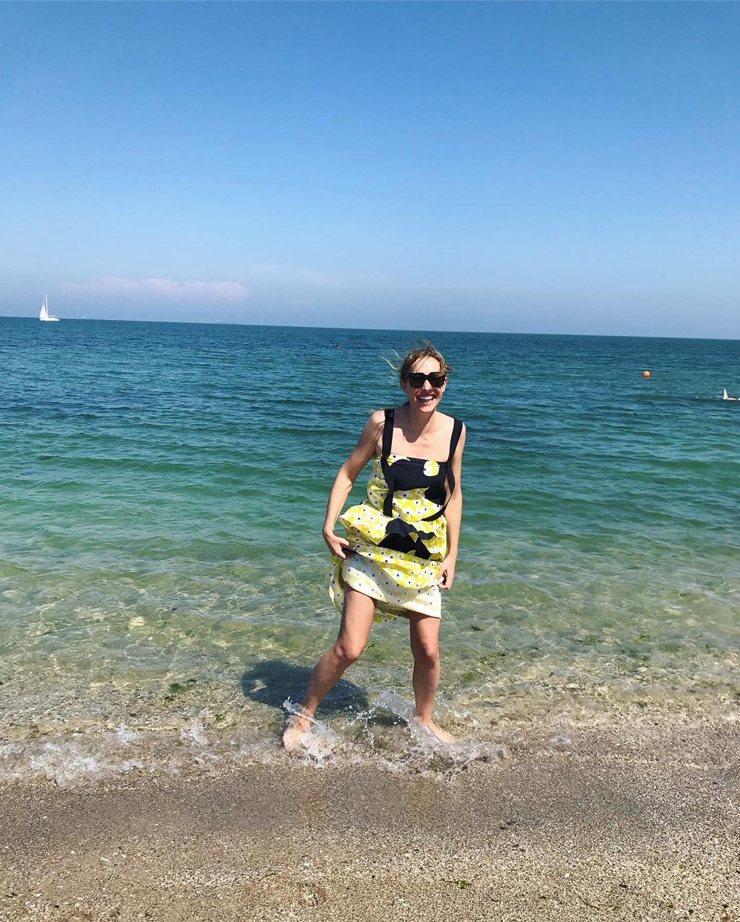 Відкрила сезон: щаслива Катя Осадча поділилася пляжними фото