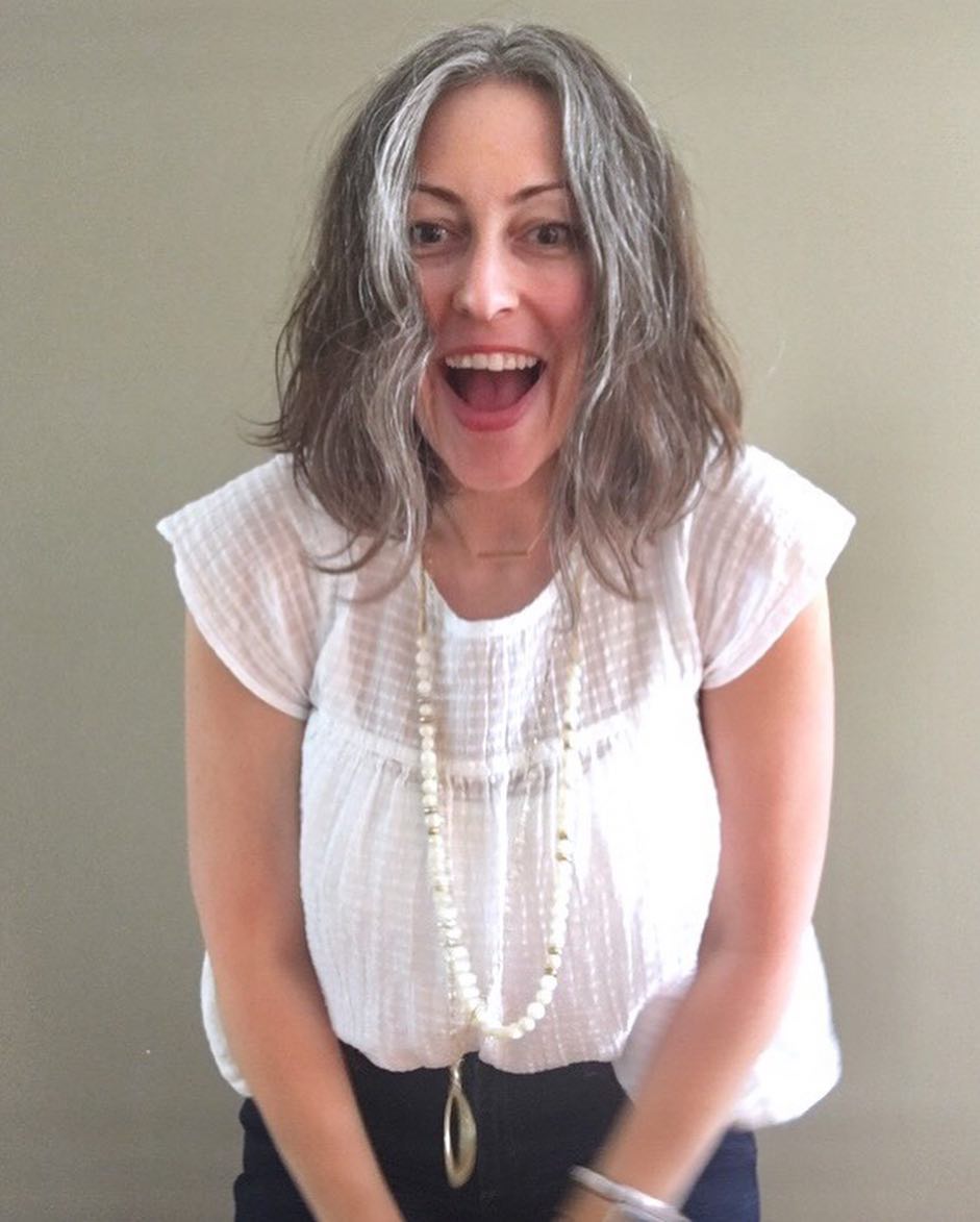 Сивина - це красиво: жінки з усього світу приєднуються до незвичайного тренду