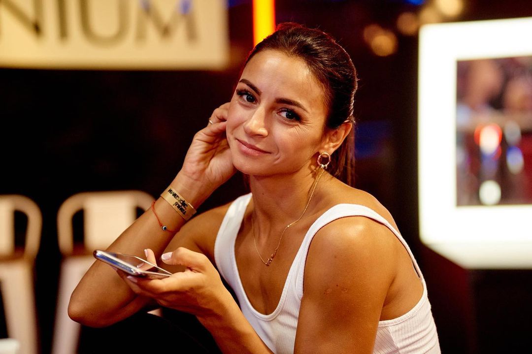 Илона Гвоздева назвала топ-5 упражнений, которые помогают ей прийти в форму после родов (фото)