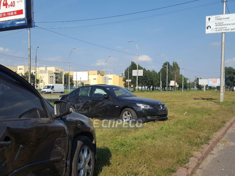 В Киеве столкнулись семь автомобилей, пострадал ребенок