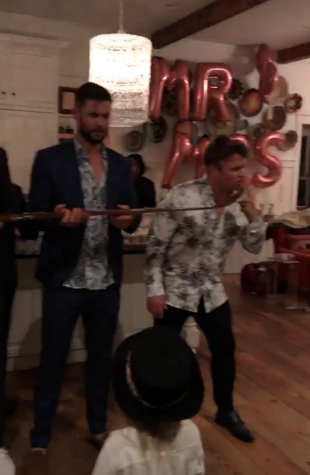 Свершилось: Майли Сайрус тайком вышла замуж за Лиама Хемсворта (фото)