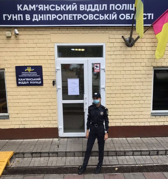 Згадала все, чого вчили: під Дніпром курсантка врятувала життя чоловікові на виборчій дільниці