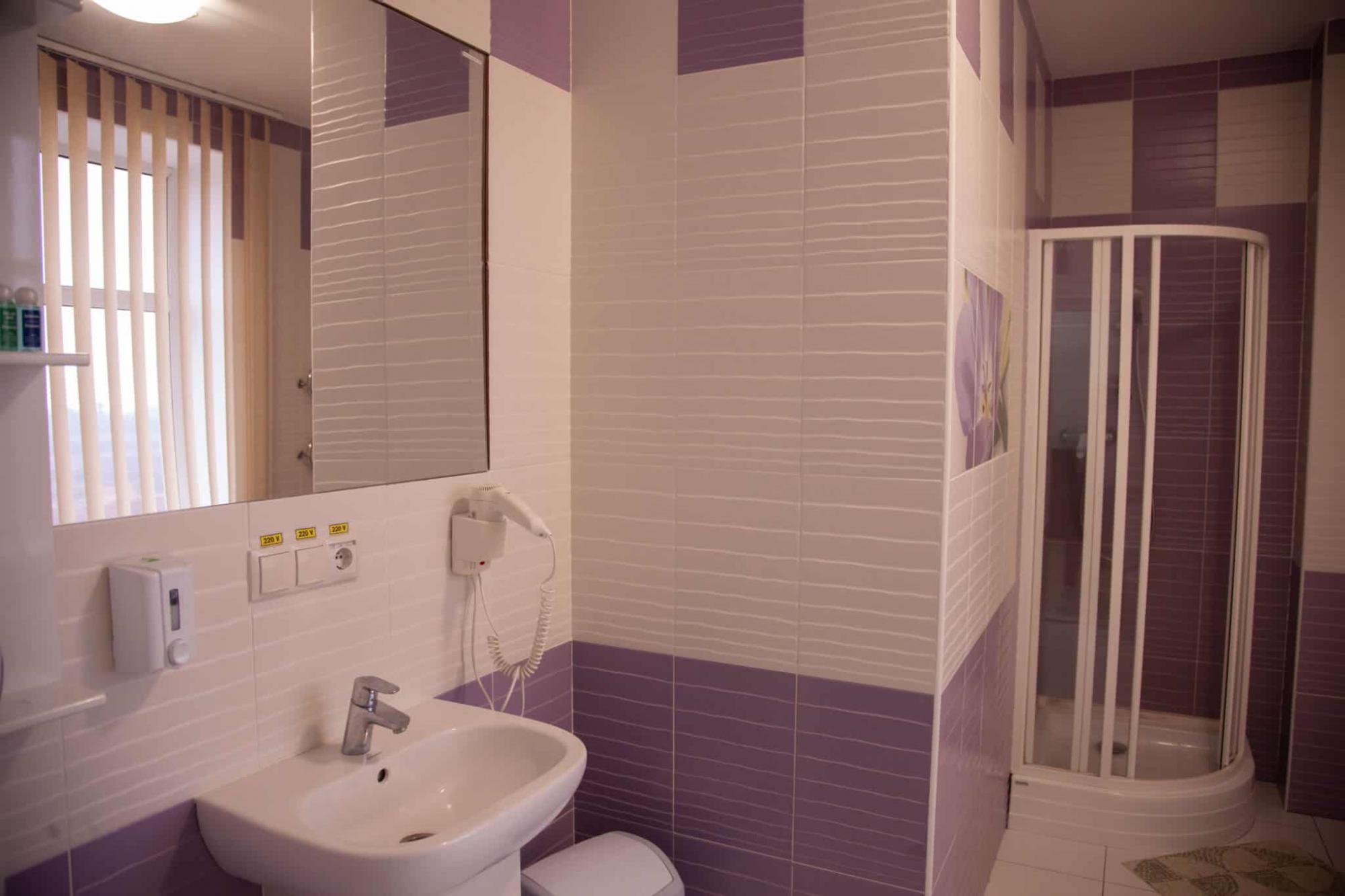 Василиса Фролова показала перше фото з новонародженим сином: їхала до пологового і ридала