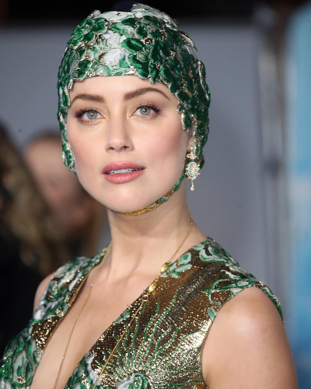 Ембер Херд вразила екстравагантним вбранням на прем'єрі "Аквамена"