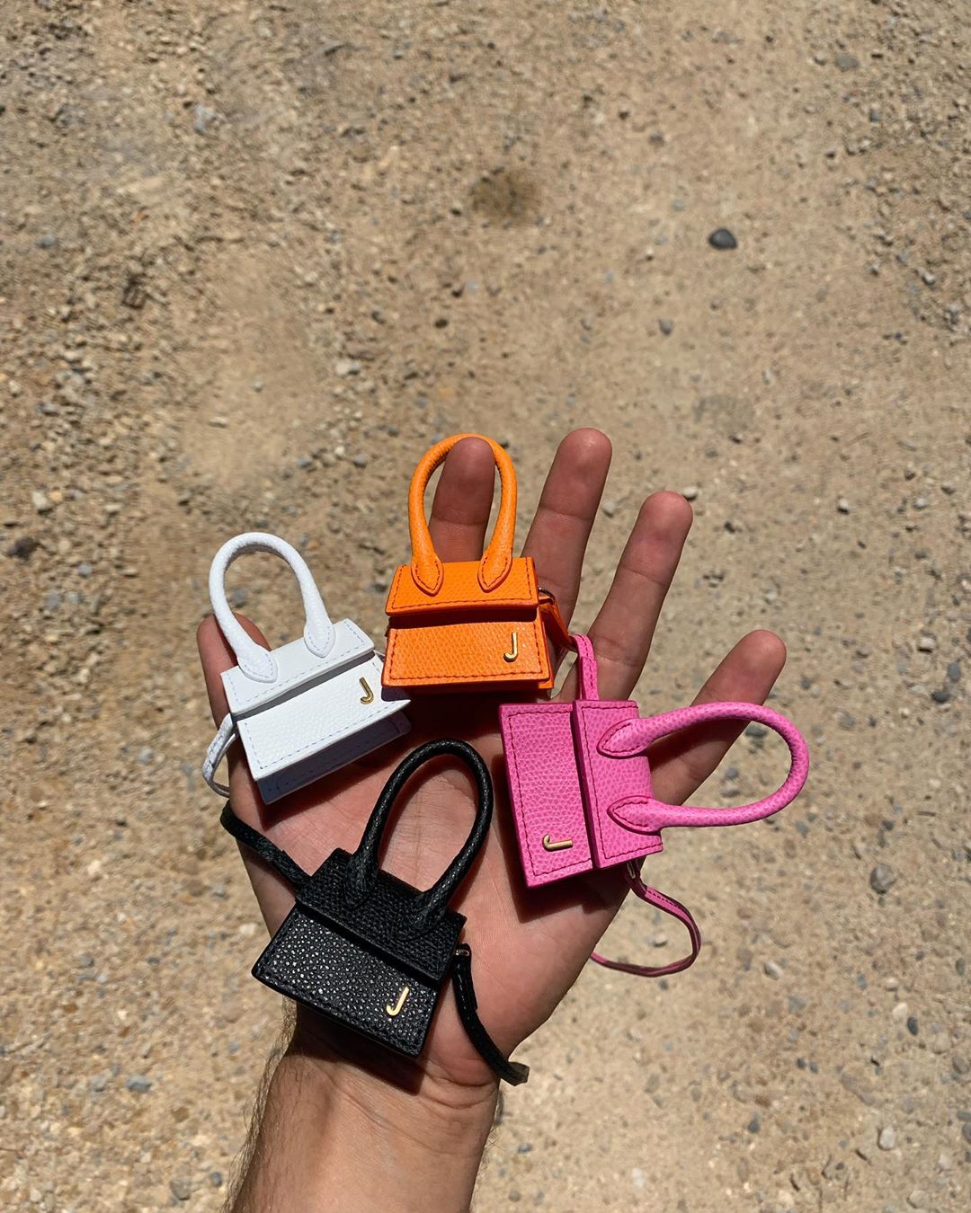 Трусики-джинси і вії в носі: топ-10 дивних і безглуздих модних трендів 2019 року