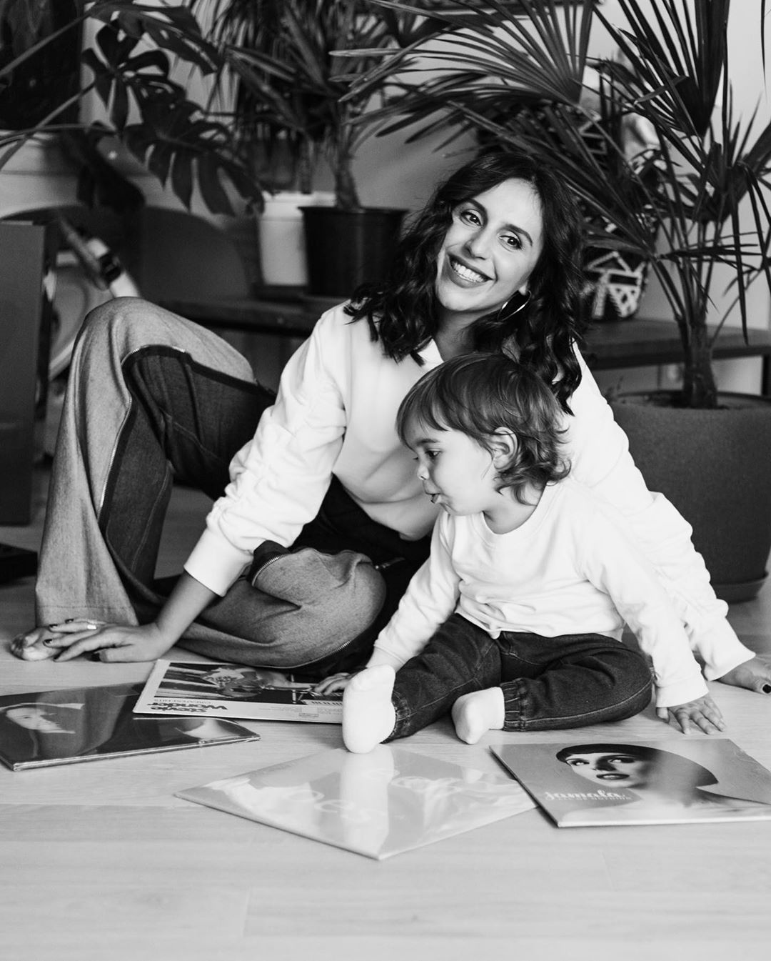 Главный мамин поклонник: Джамала умилила фото с подросшим сыночком