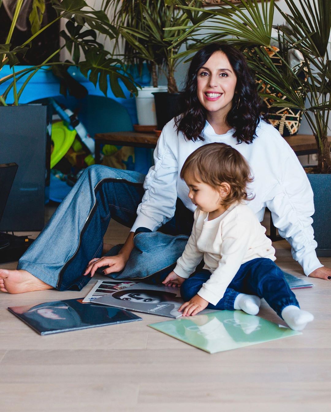 Главный мамин поклонник: Джамала умилила фото с подросшим сыночком