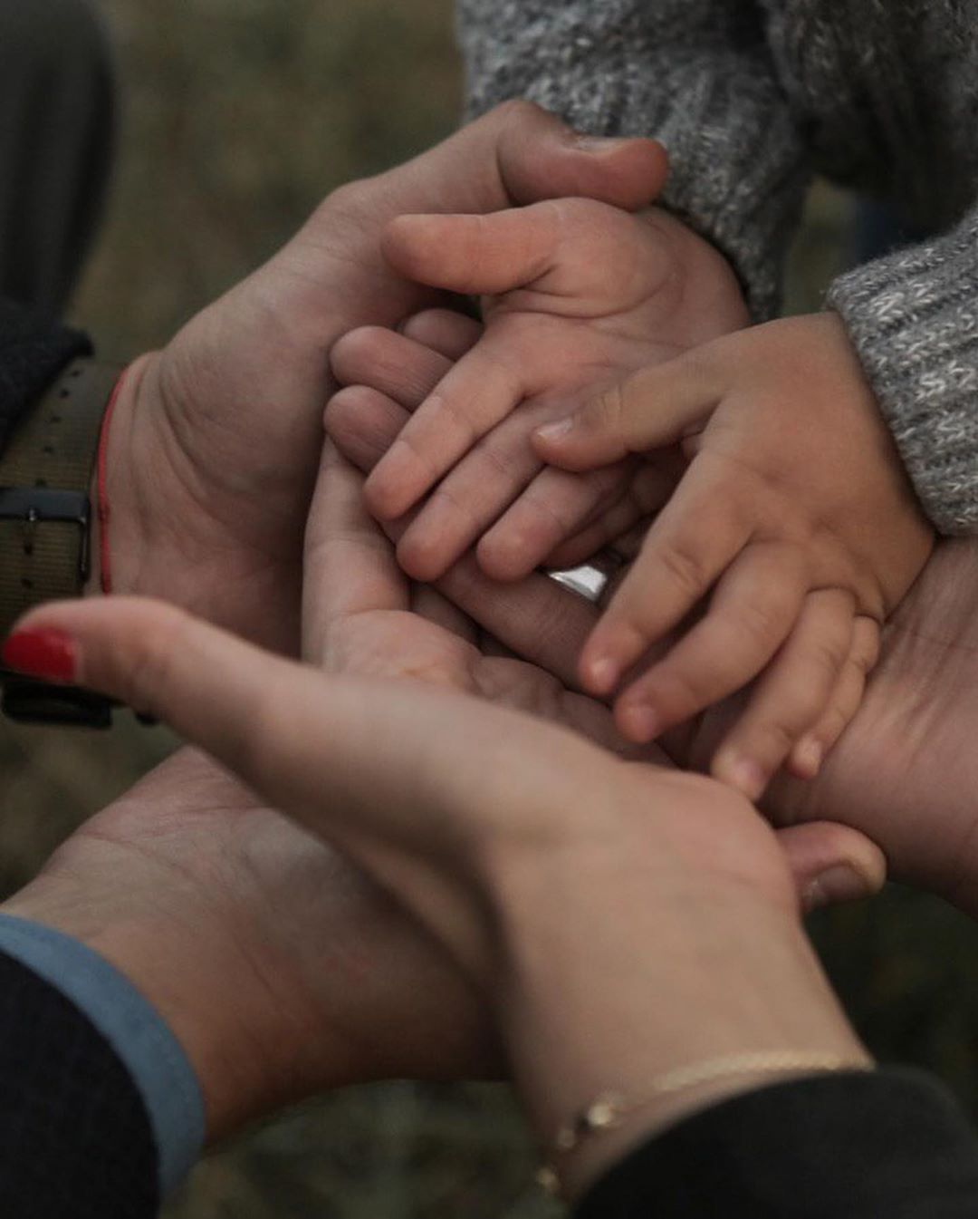 Чудесная семья: Джамала растрогала сеть нежными фото с мужем и сыном