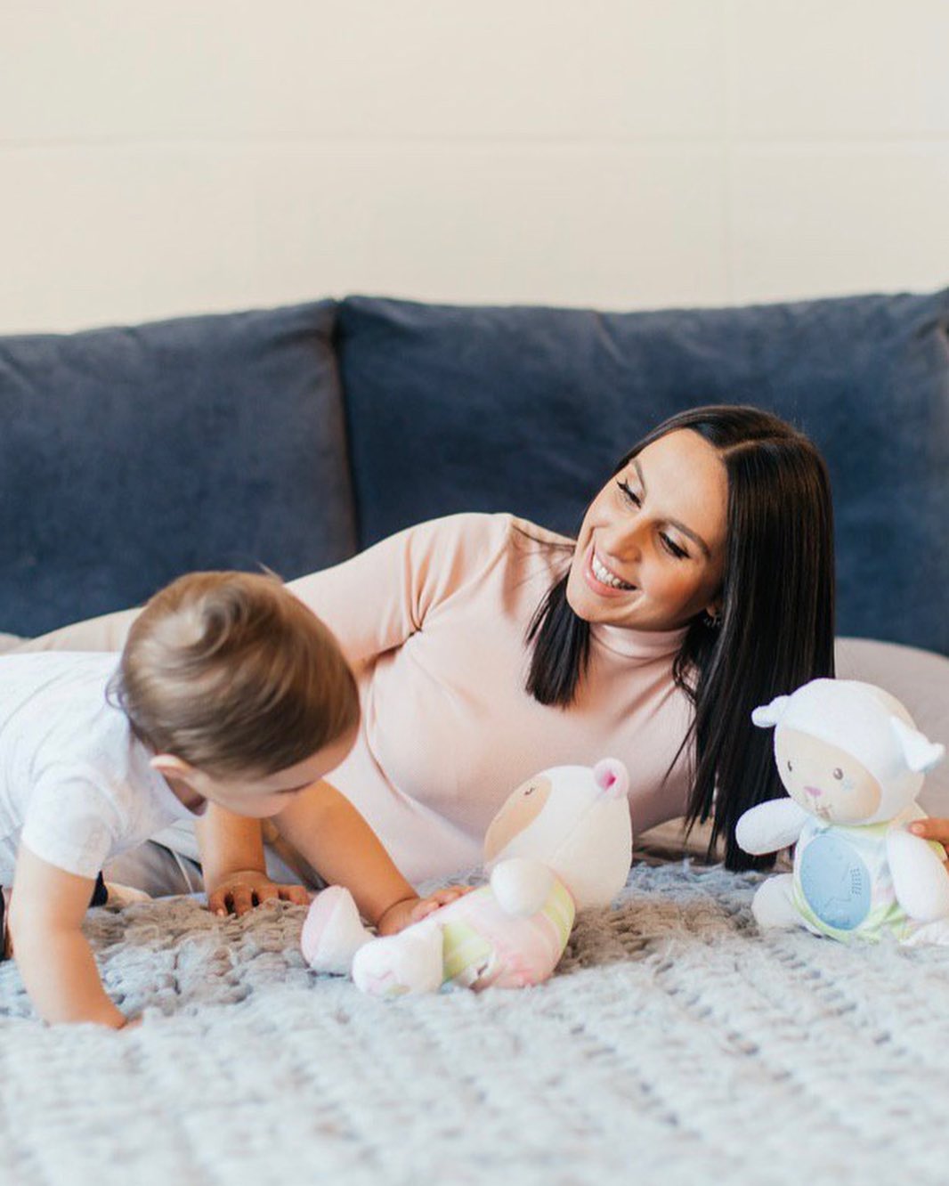 Не могла поверить: Джамала поделилась трогательной историей о колыбельной для сына