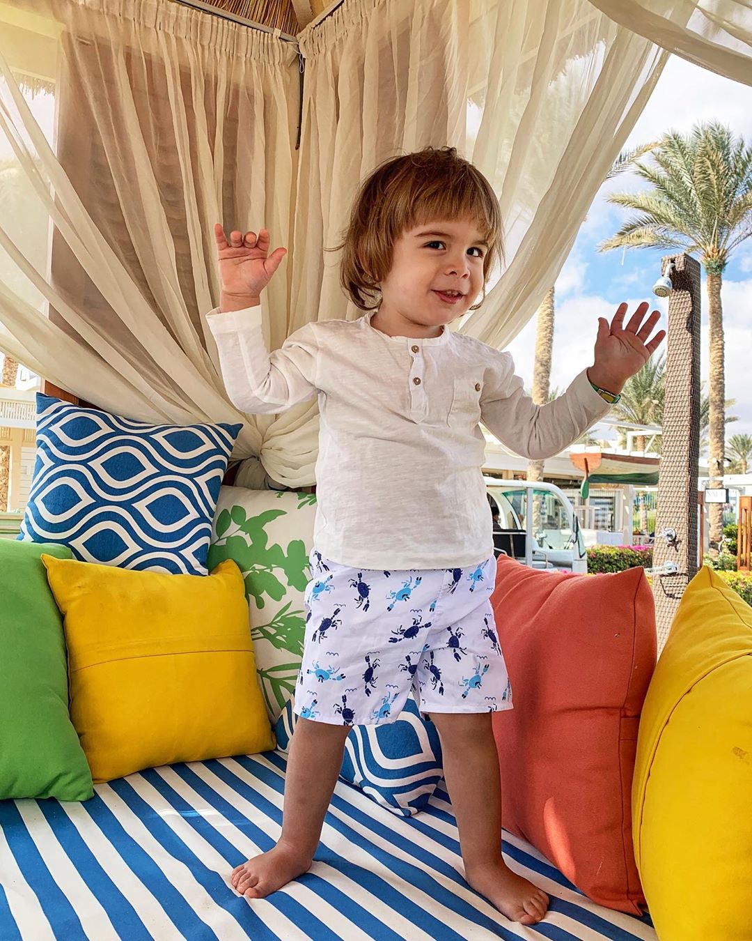 Восточные сказки: Джамала очаровала сеть яркими фото с отдыха с мужем и сыном