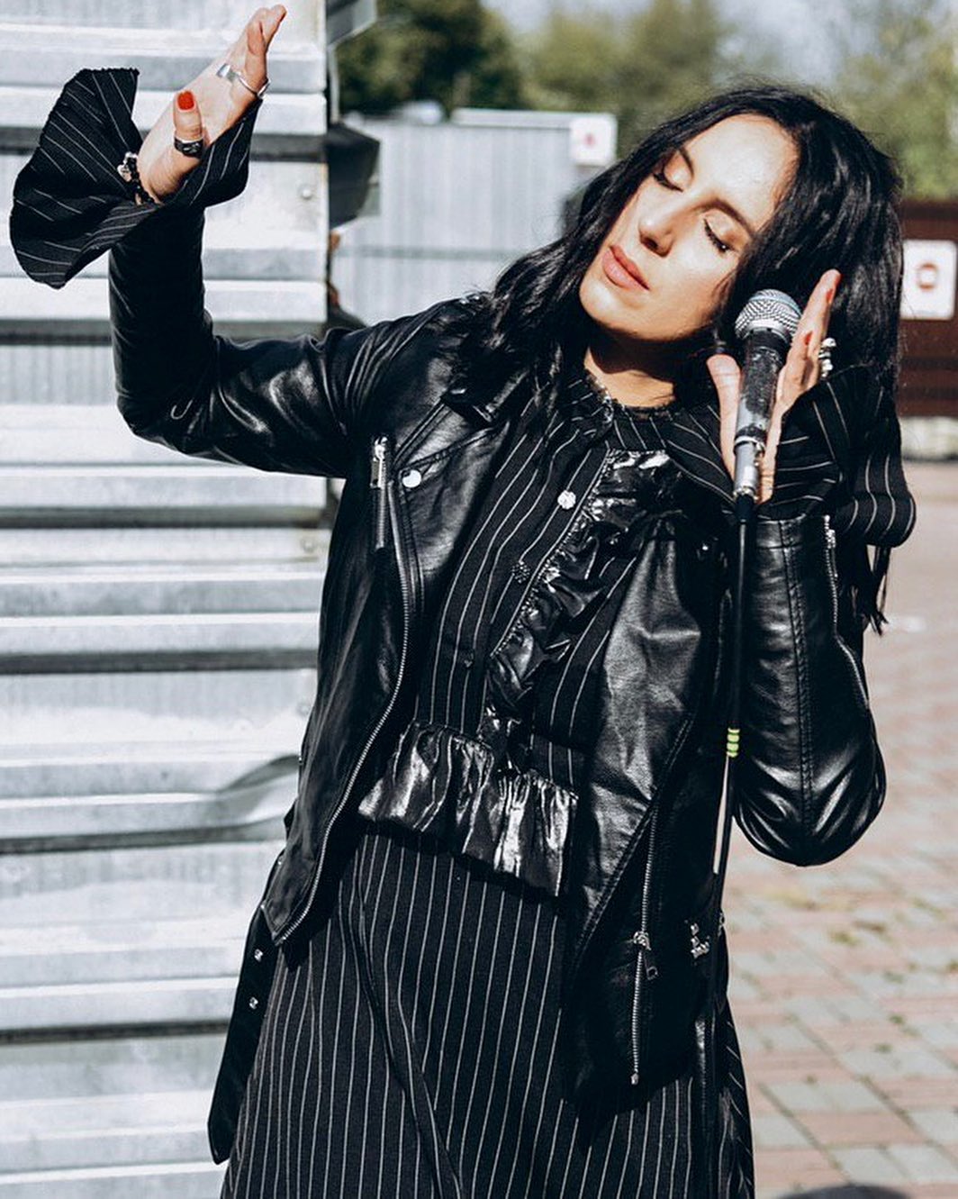 Будет не хватать на живых концертах: Джамала впервые выступила в прямом эфире с концертом