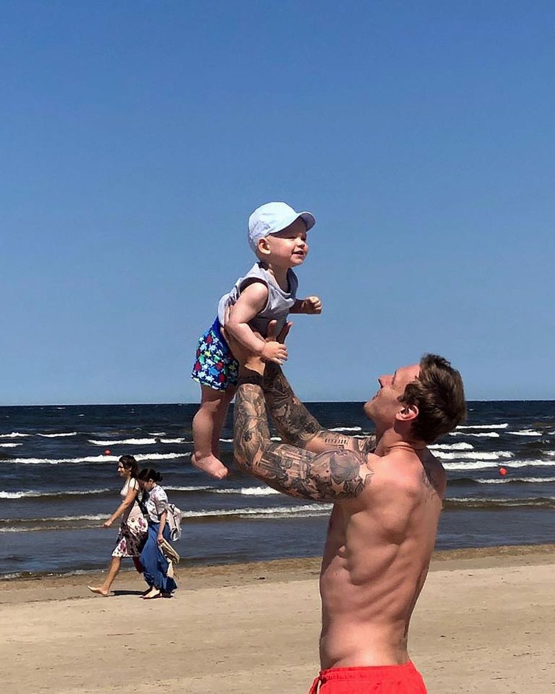 Екс-учасниця "ВІА Гра" закрутила роман з одруженим чоловіком: фото