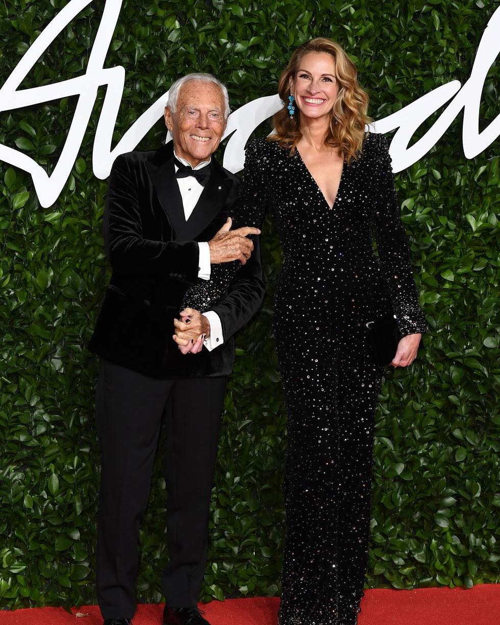 Красива і щаслива: 52-річна Джулія Робертс красується на обкладинці французького Elle