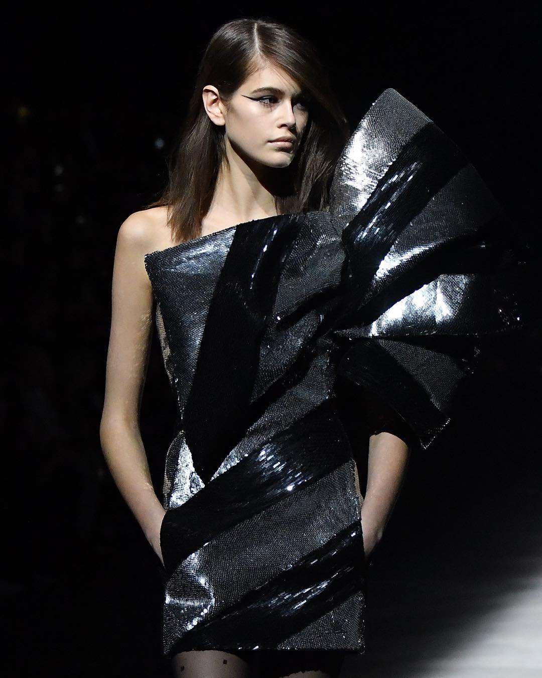 "Потрібно більше їсти": шанувальники розкритикували Кайю Гербер за надмірну худорлявість (фото)