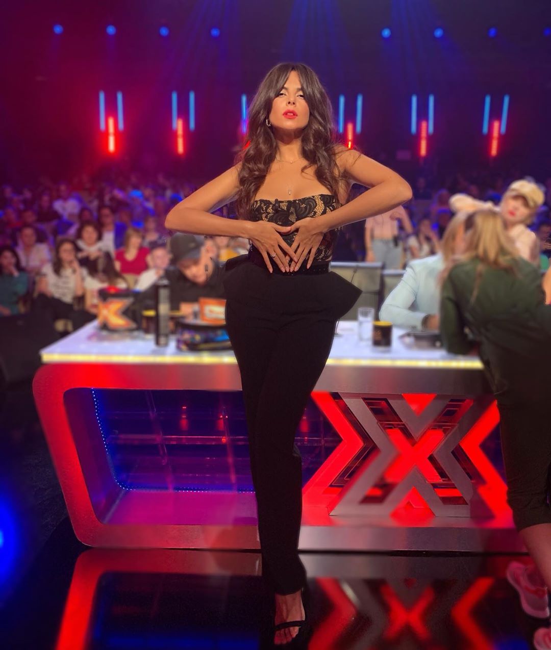 "Неймовірно красива жінка": Настя Каменських вразила ефектним образом на шоу Х-Фактор