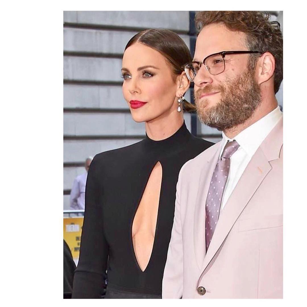 Ефект метелика: Шарліз Терон блищить в яскравій сукні Givenchy в Лондоні