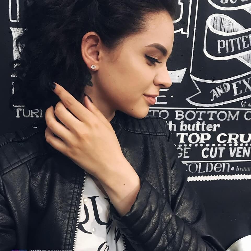 Зірка Київ вдень і вночі дала поради, як завоювати хлопця