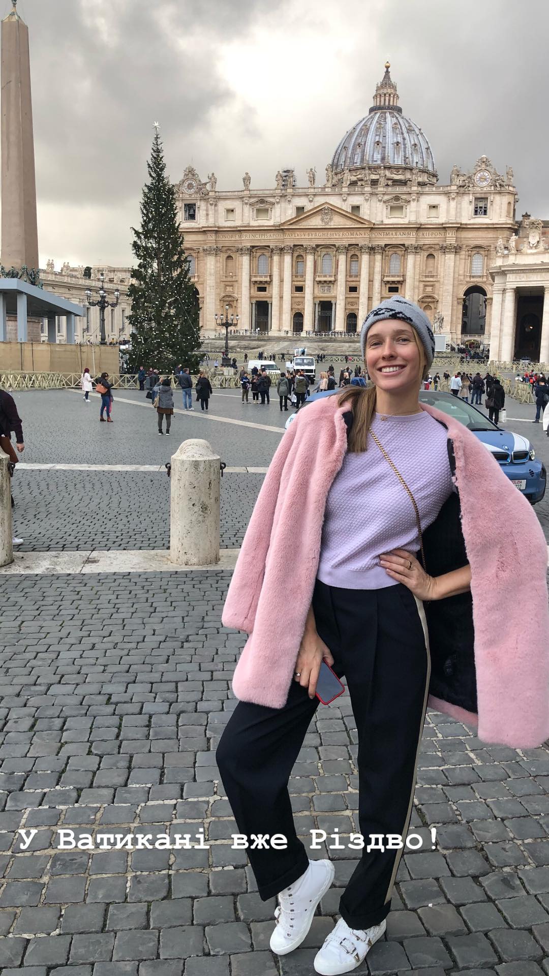 Стильна Катя Осадча у Ватикані