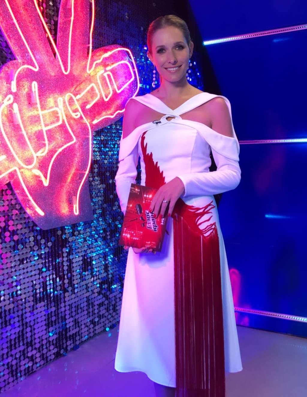 "Вы прекрасны": Катя Осадчая блеснула шикарным образом на сцене Голос країни 9