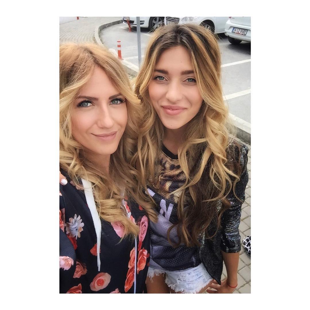 Леся Нікітюк та Регіна Тодоренко