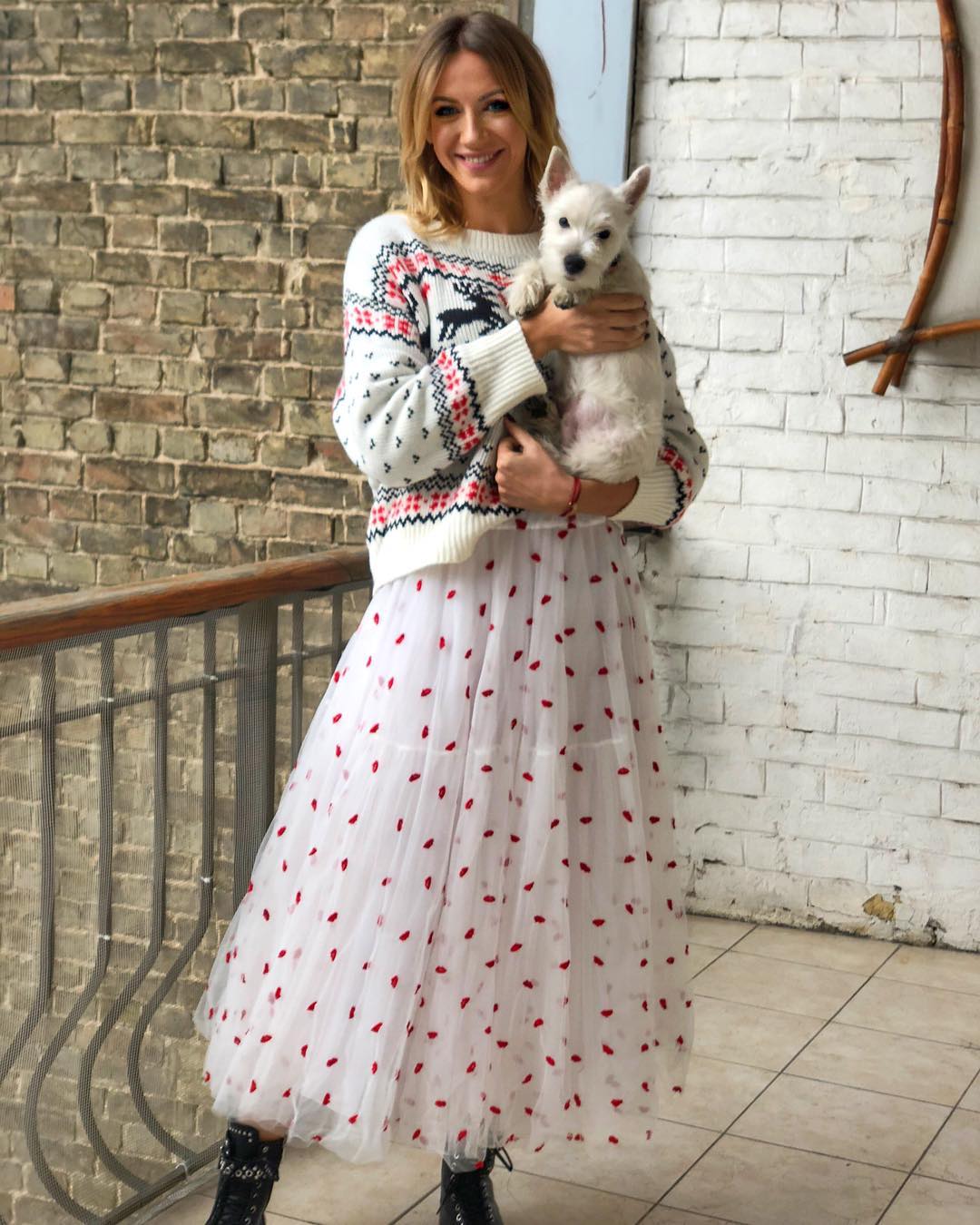 Леся Нікітюк зачарувала фанів "мімімішним" фото з собачкою