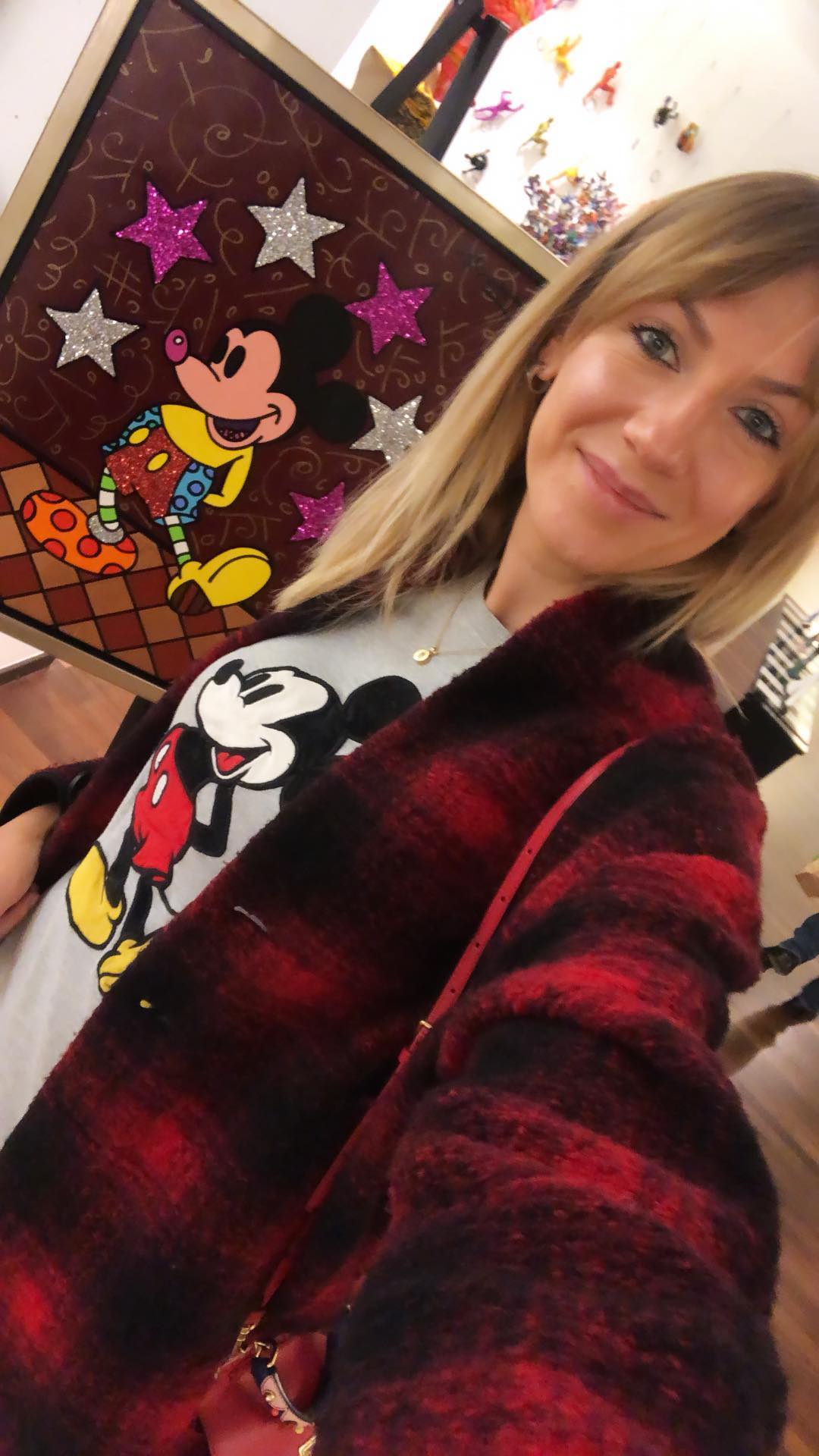 Леся Нікітюк полонила стильним "картатим" образом в Берліні