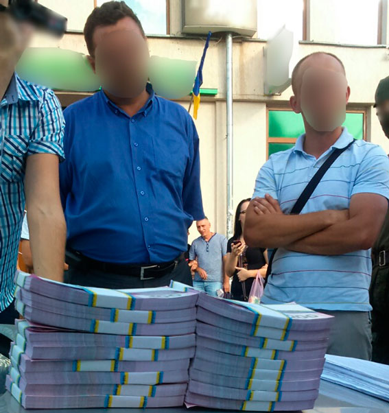 В Ивано-Франковской области на взятке в 500 тыс. гривен задержан глава сельсовета