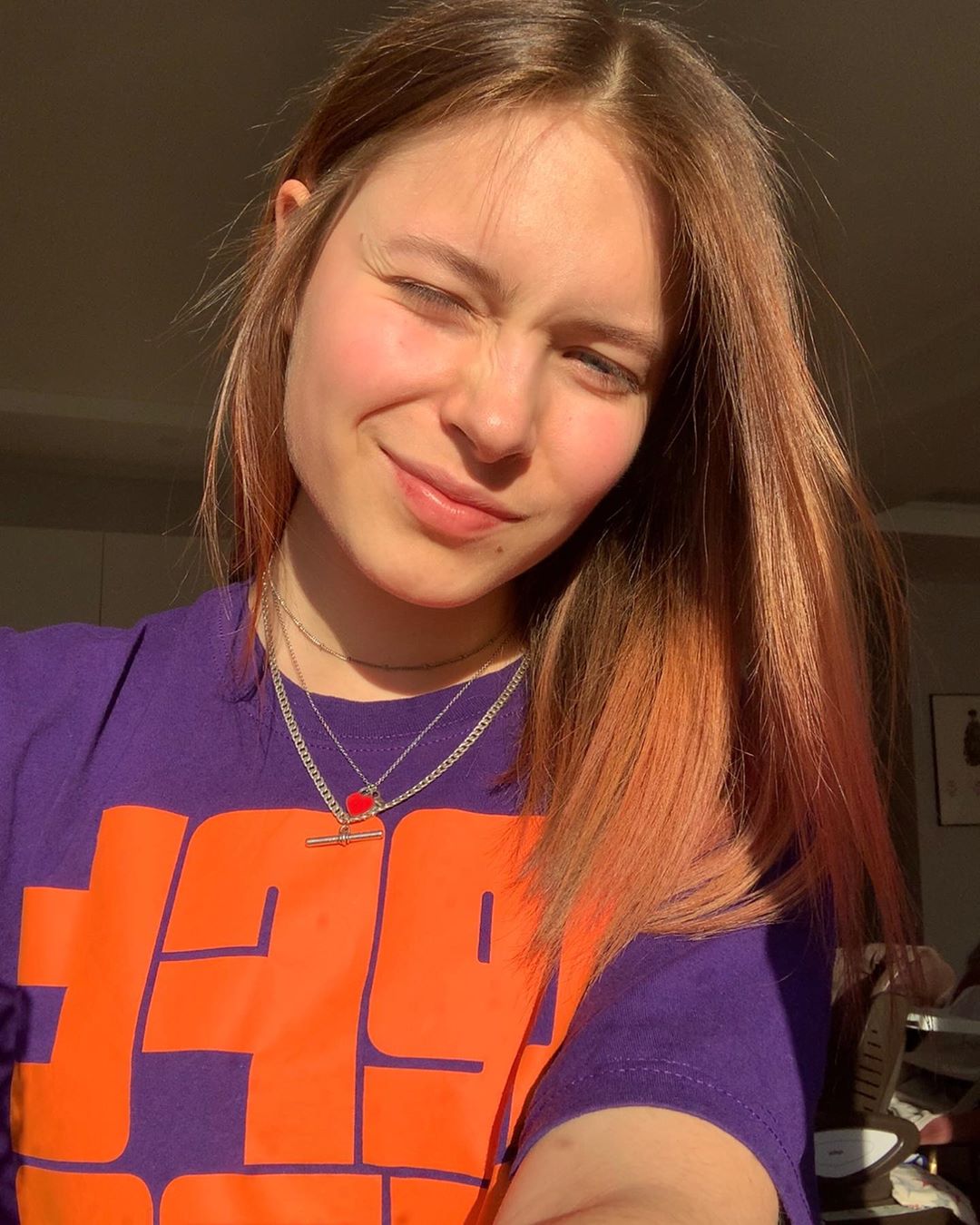 Вся в маму: 17-летняя дочь Елены Кравец покорила цветущей красотой