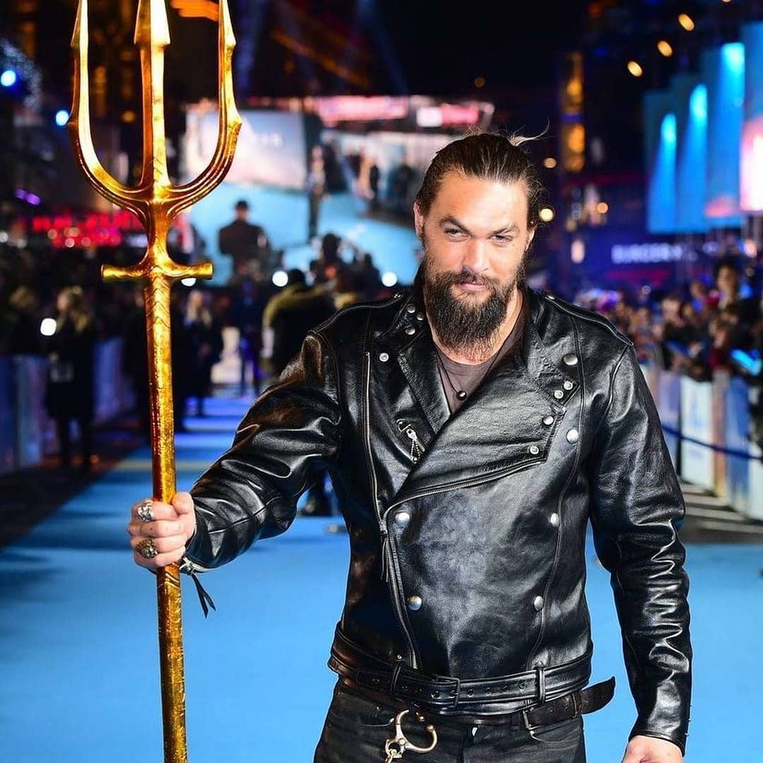 Ембер Херд вразила екстравагантним вбранням на прем'єрі "Аквамена"