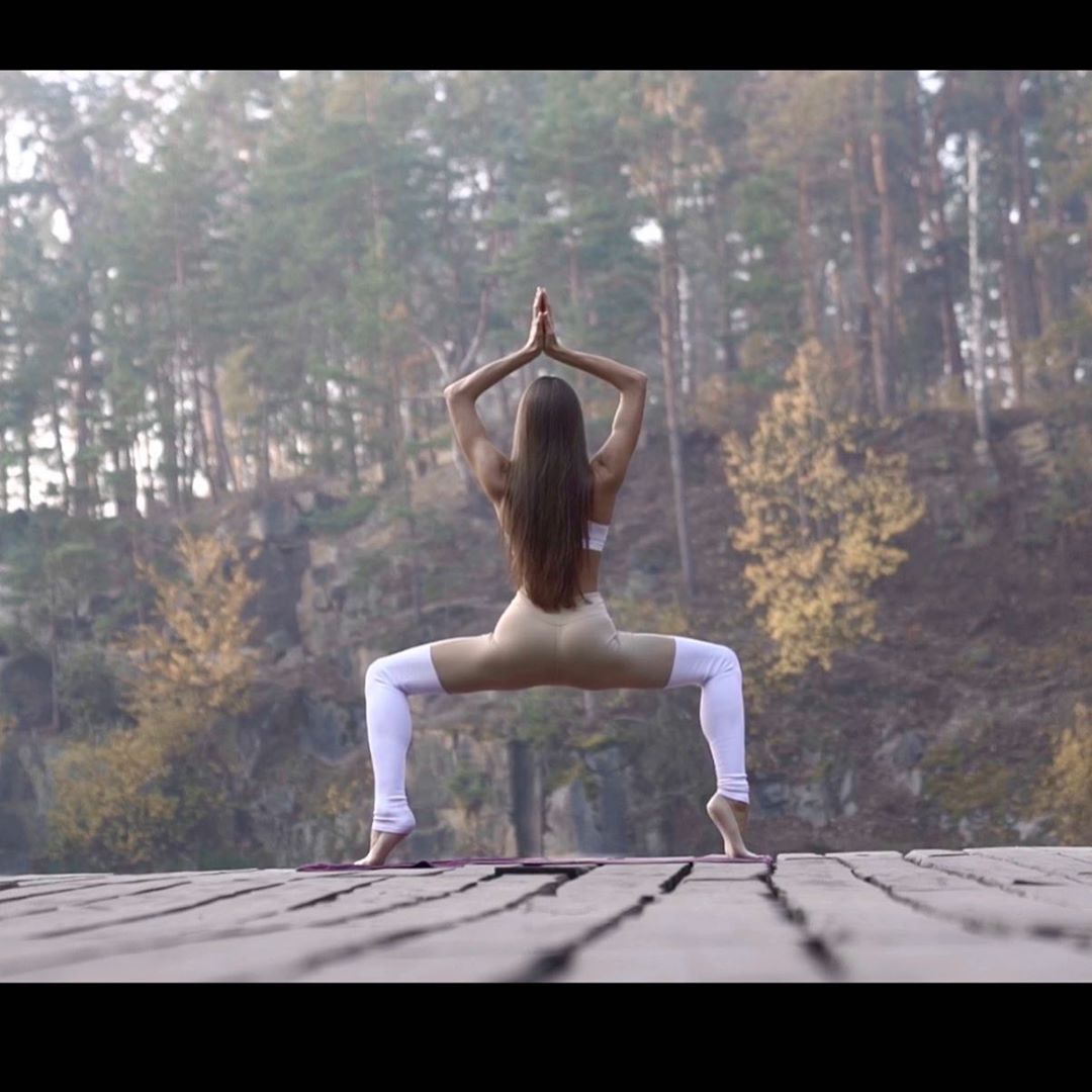 Мисс Украина 2019 сводит с ума пластикой пантеры в подвесном шпагате (видео)