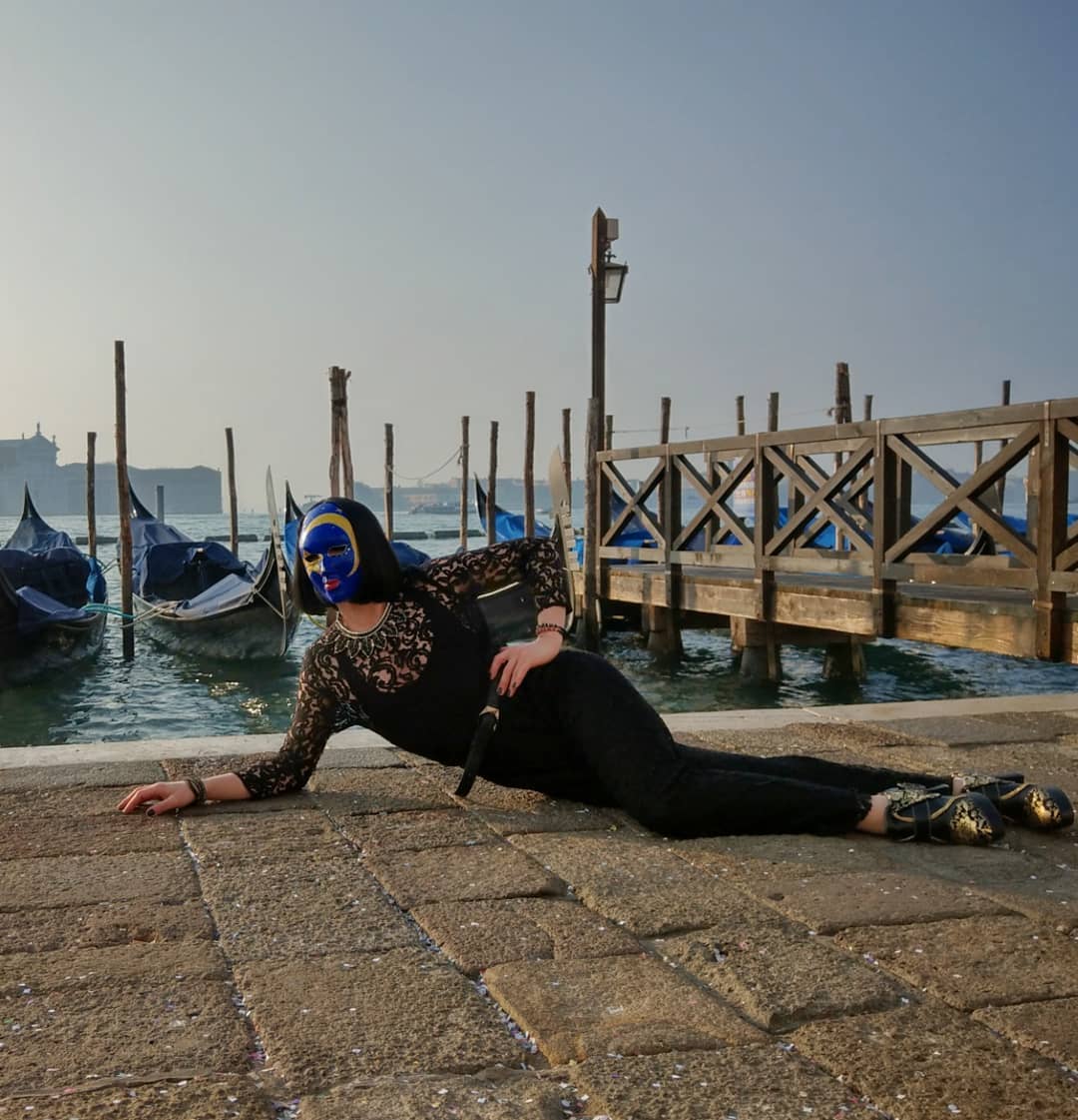 Травесті-діва Монро поділилася враженнями від Венеціанського карнавалу (фото)